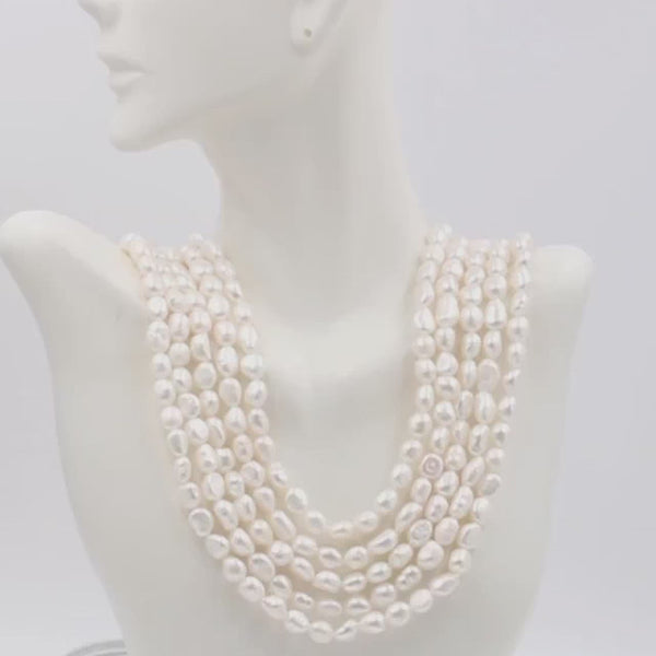 Layered Pearls Necklace 